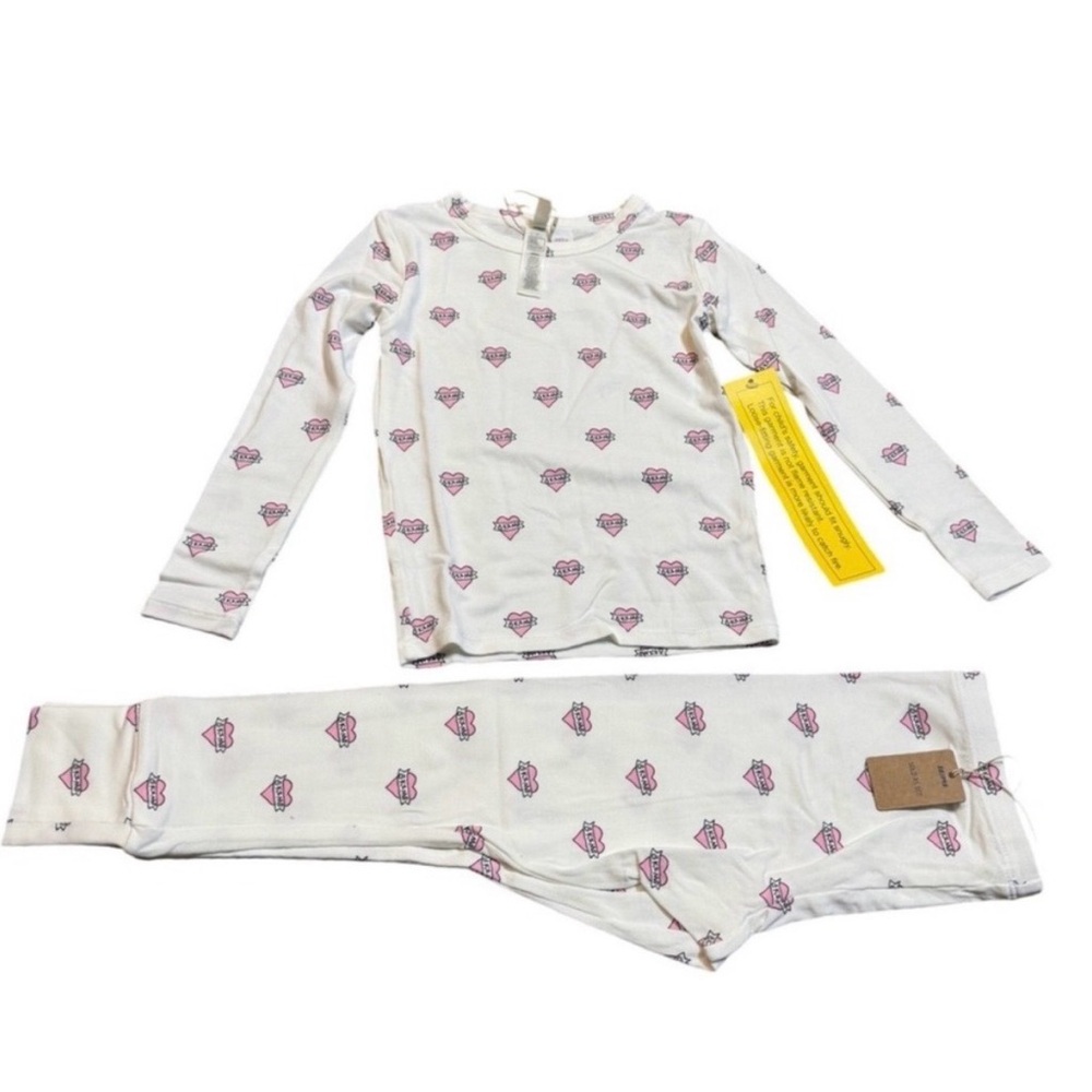 Skims kids White Pajama Set with Pink Heart Pattern